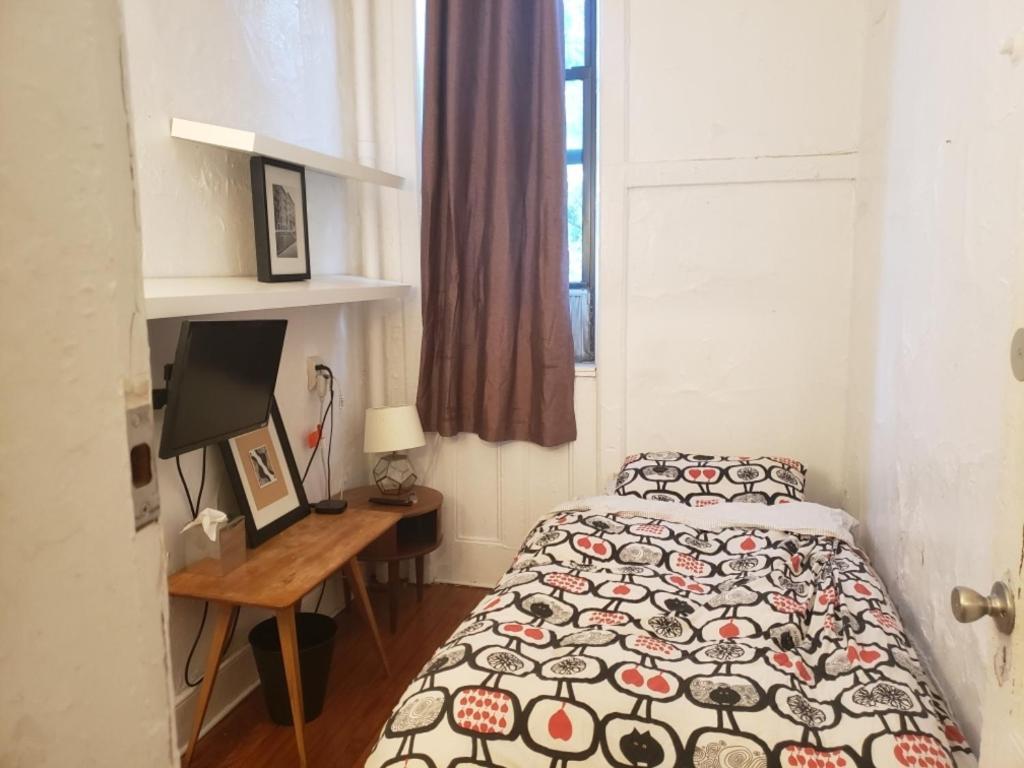 Private Room In East Village Apartment New York Exterior photo